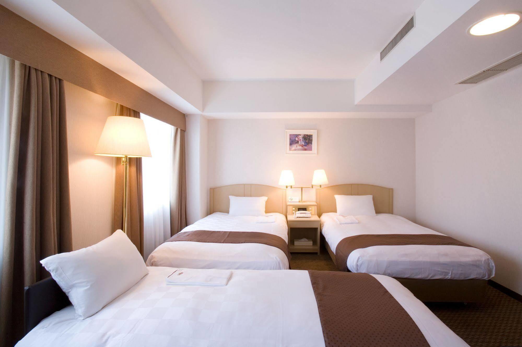 Kyoto Garden Hotel Екстер'єр фото